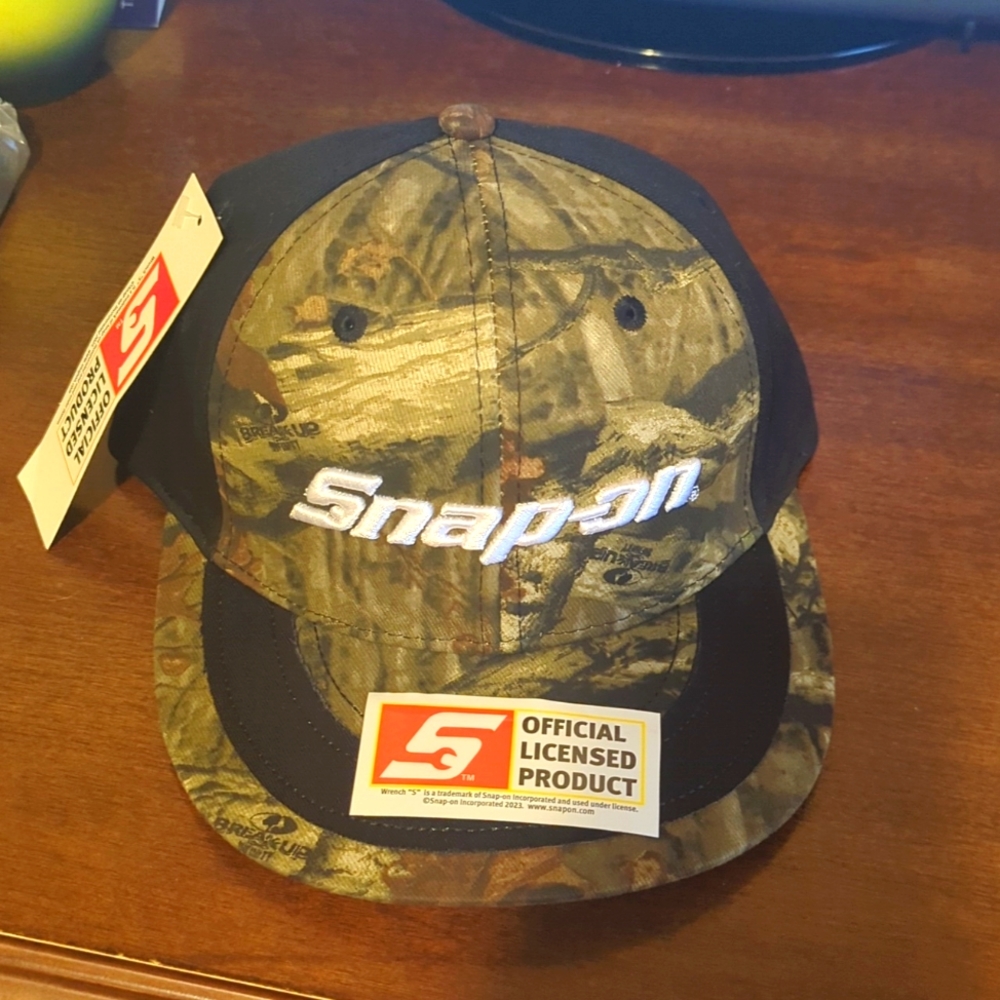 Snap-on baseball hat